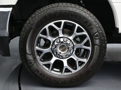 Used 2021 Ford F250 Lariat w/ Lariat Value Package image 9