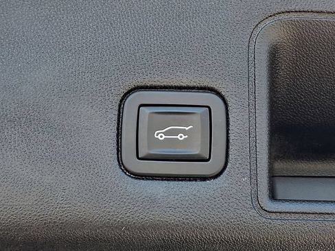 Used 2018 GMC Terrain Denali w/ Comfort Package AWD/4WD image 32