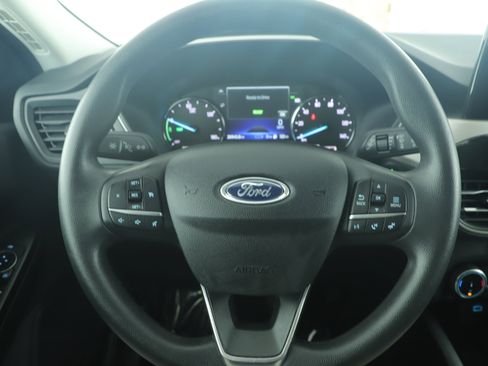 Certified 2022 Ford Escape SE image 11