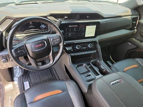Used 2024 GMC Sierra 2500 AT4 w/ AT4 Premium Plus Package AWD/4WD image 9