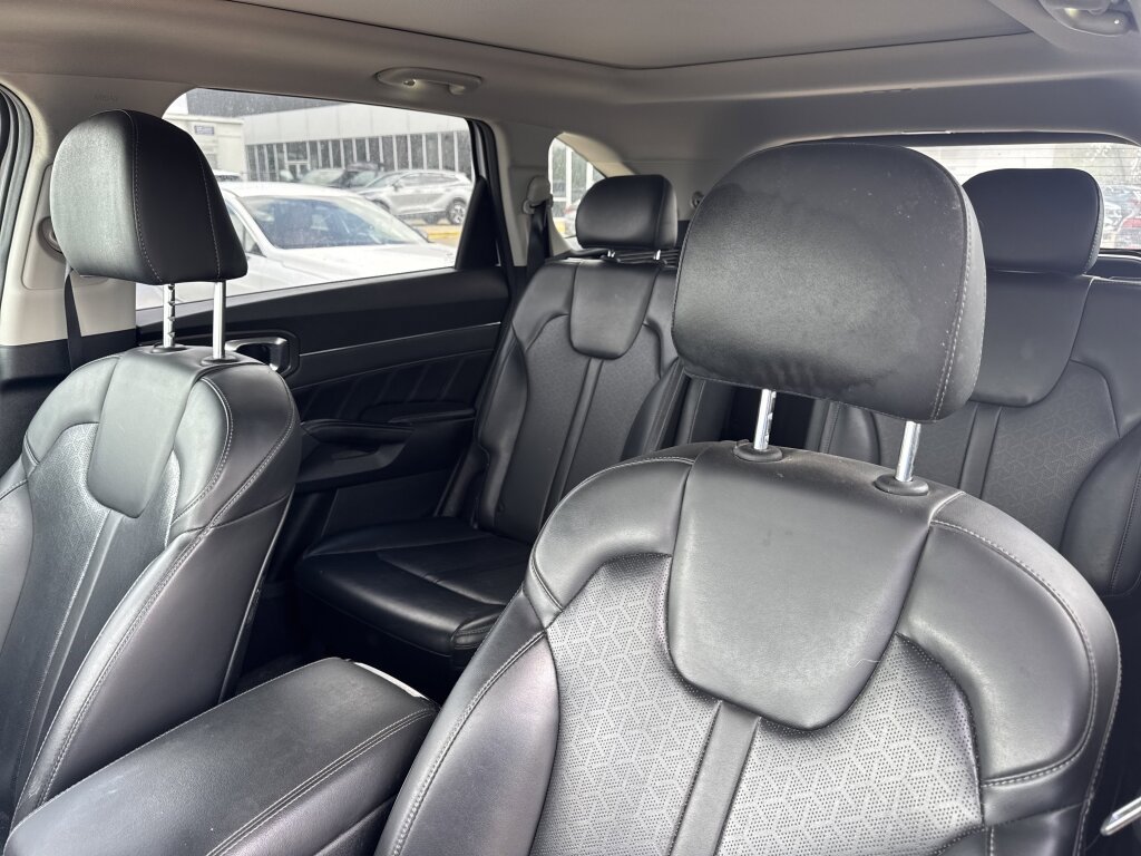 Used 2023 Kia Sorento SX FWD image 23