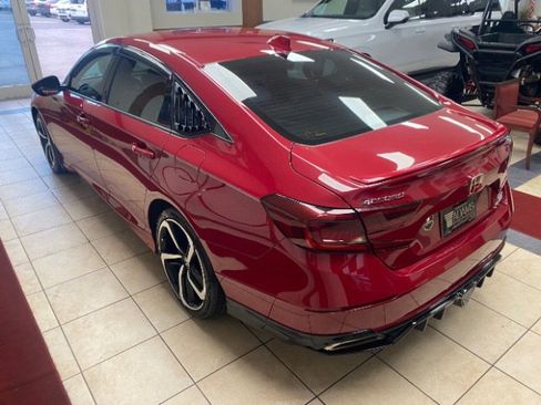 Used 2019 Honda Accord Sport image 2