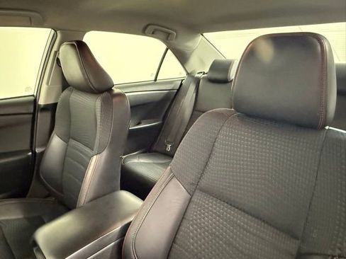 Used 2015 Toyota Camry SE image 31