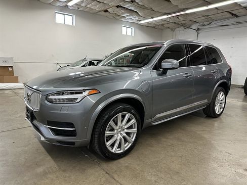 Used 2016 Volvo XC90 T8 Inscription w/ Vision Package image 6