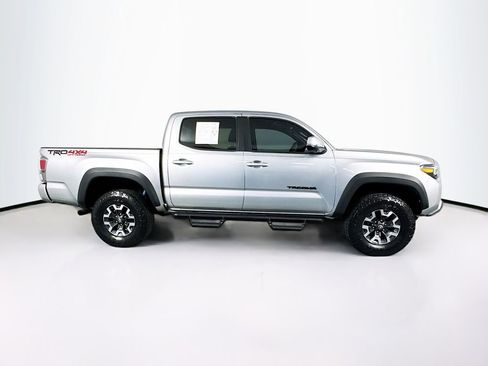 Used 2023 Toyota Tacoma TRD Off-Road w/ Advanced Technology Package AWD/4WD image 11