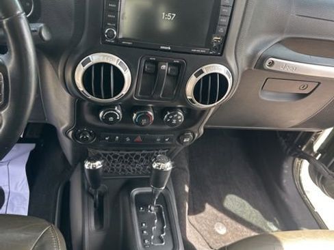 Used 2016 Jeep Wrangler Sahara AWD/4WD image 19