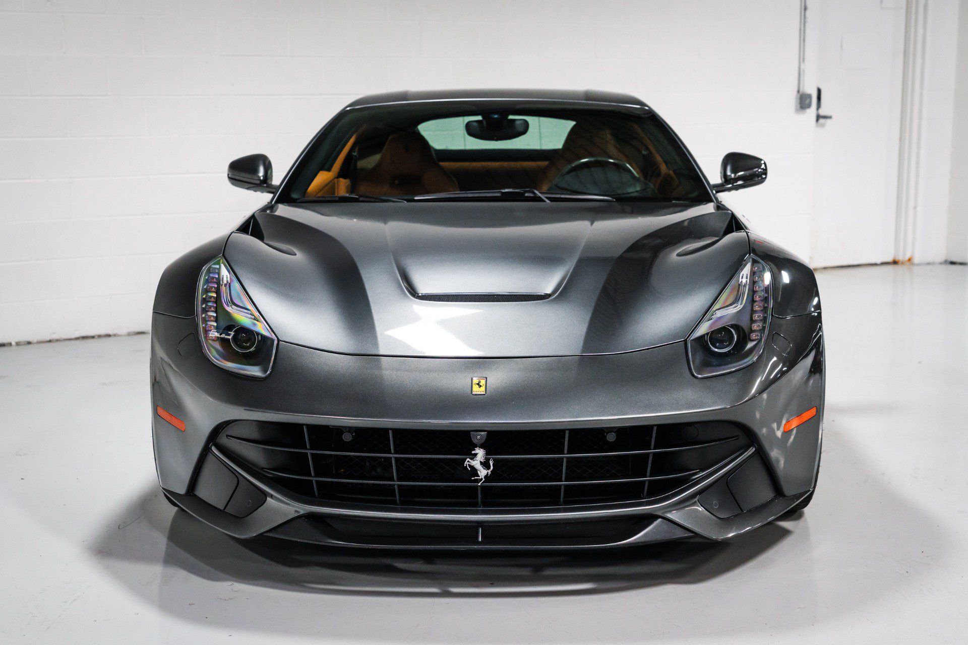 Used 2015 Ferrari F12 Berlinetta RWD image 8