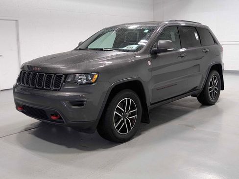 Used 2019 Jeep Grand Cherokee Trailhawk image 1