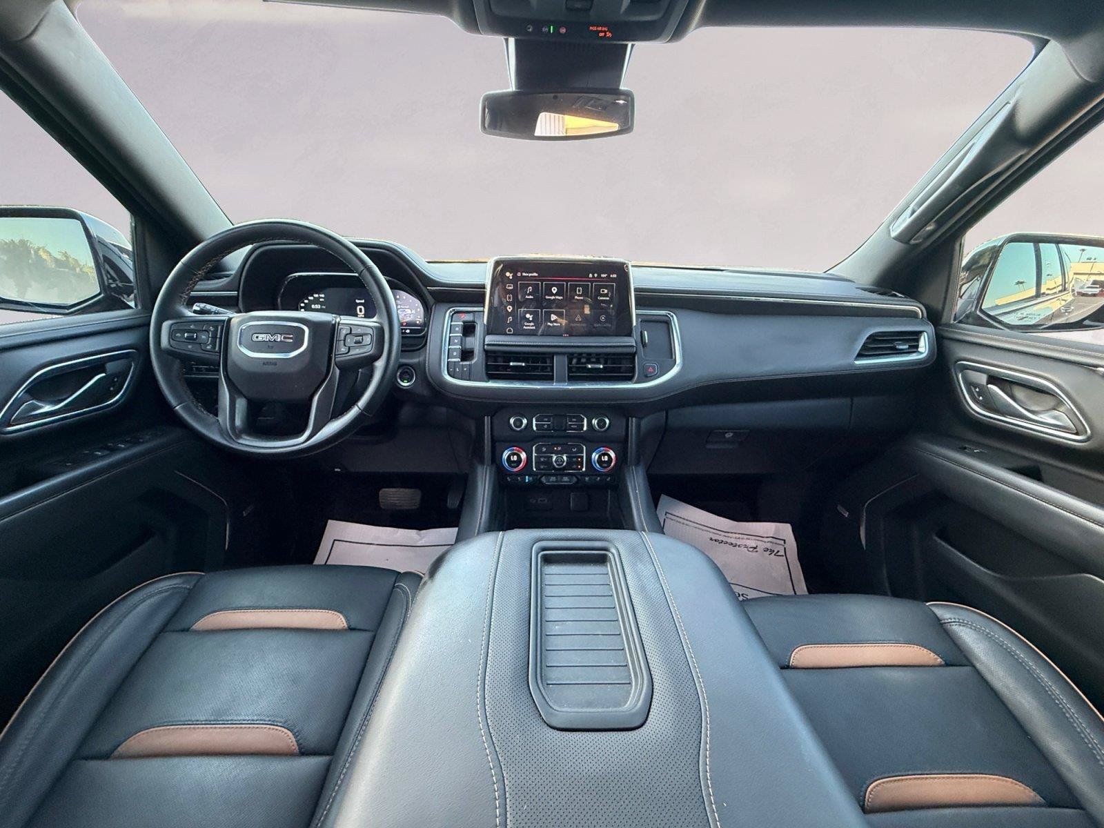 Used 2024 GMC Yukon XL AT4 AWD/4WD image 10