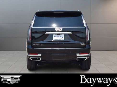 New 2025 Cadillac Escalade Premium Luxury Platinum w/ LPO, Floor Liner Package image 6