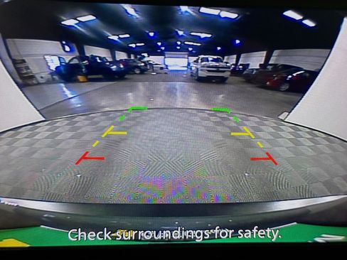 Used 2023 Nissan Rogue SV FWD image 17