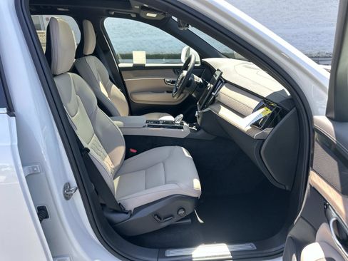 New 2026 Volvo XC90 B5 Plus AWD/4WD image 21