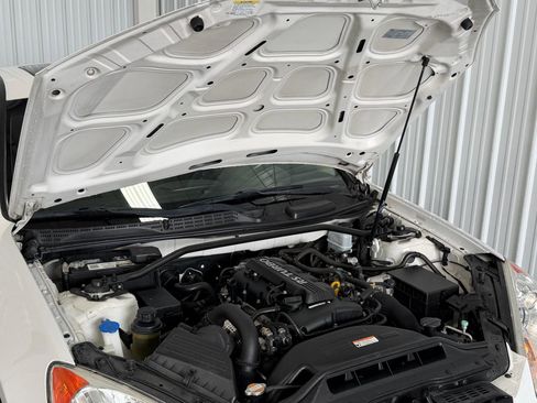 Used 2012 Hyundai Genesis 2.0T Premium RWD image 35