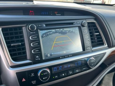 Used 2017 Toyota Highlander Limited Platinum AWD/4WD image 20