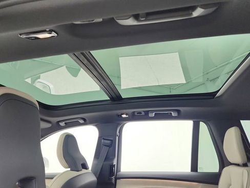 New 2026 Volvo XC90 B6 Plus w/ Protection Package Premier image 26