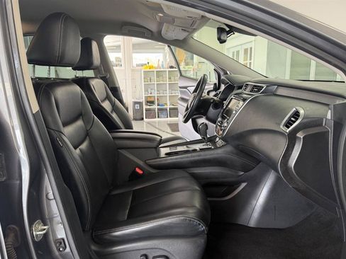 Used 2023 Nissan Murano SV AWD/4WD image 17