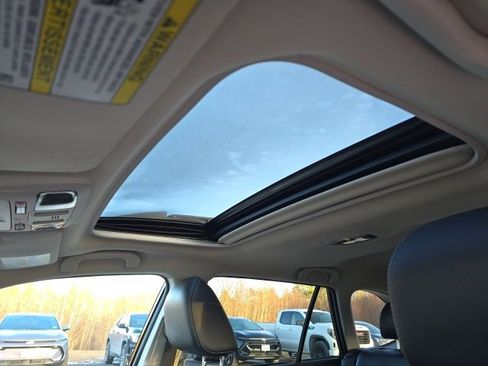 Used 2019 Subaru Outback 2.5i Limited image 16