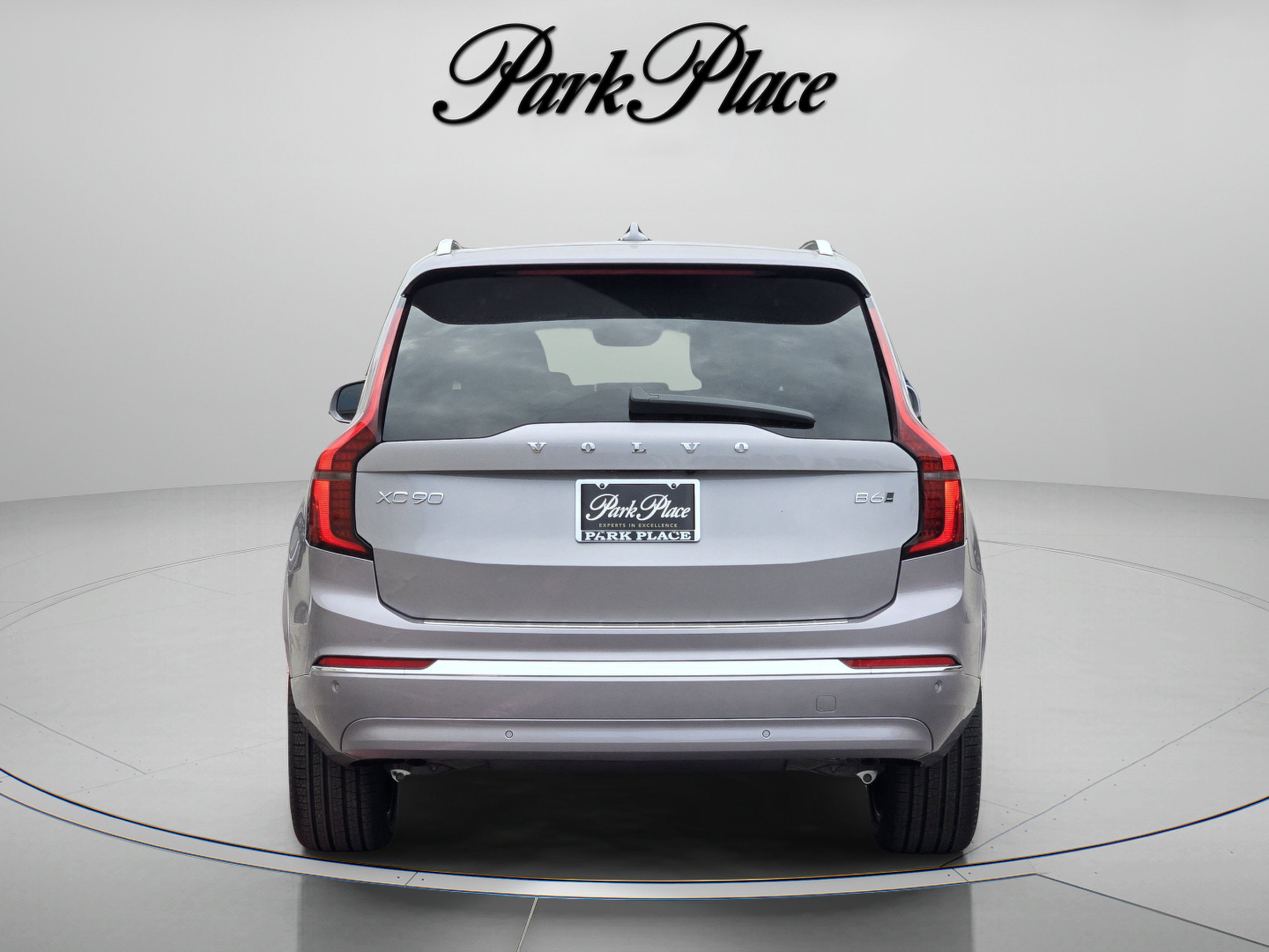 Used 2026 Volvo XC90 B6 Plus w/ Protection Package Premier AWD/4WD image 4