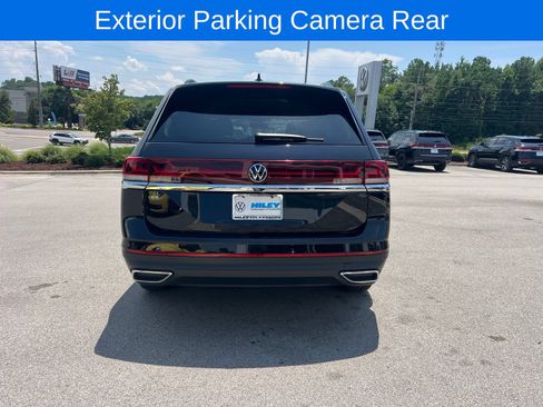 Certified 2026 Volkswagen Atlas SE FWD image 9