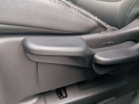 Used 2025 Buick Encore GX Preferred FWD image 18