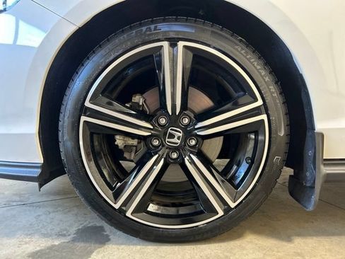 Used 2024 Honda Accord Sport image 11