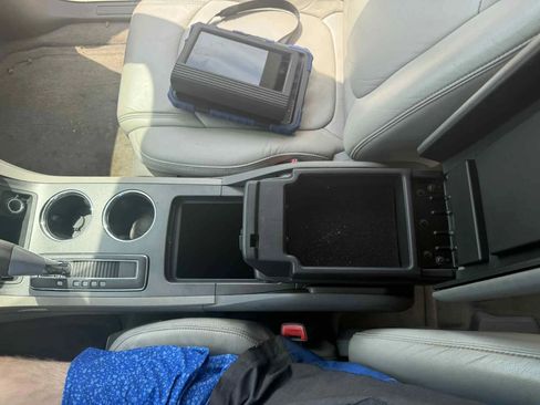 Used 2009 Chevrolet Traverse LT image 12