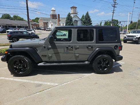 Used 2021 Jeep Wrangler Unlimited Sport AWD/4WD image 8