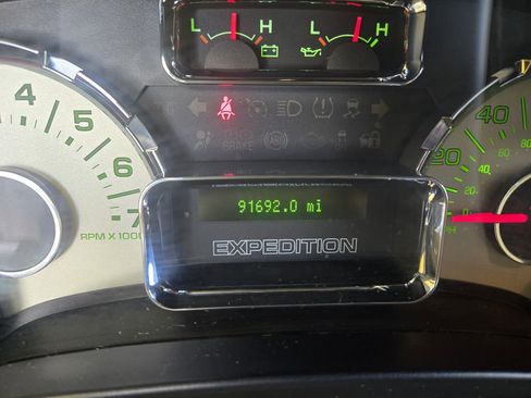 Used 2012 Ford Expedition EL XLT w/ HD Trailer Tow Pkg image 19