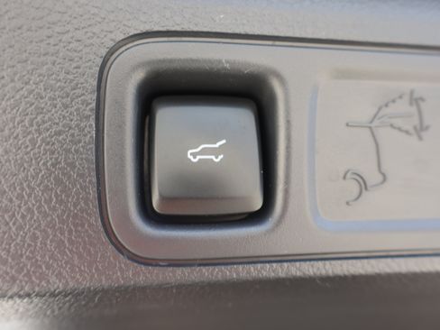 Used 2024 Ford Expedition Platinum AWD/4WD image 35