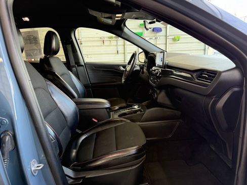 Used 2025 Ford Escape ST-Line Select AWD/4WD image 10