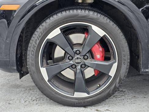 Used 2019 Audi SQ5 Prestige w/ Prestige Package image 13