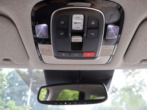 Used 2022 Hyundai Palisade Limited FWD image 35