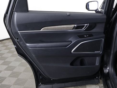 Used 2020 Kia Telluride SX image 30