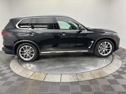 Used 2026 BMW X5 xDrive50e w/ Climate Comfort Package AWD/4WD image 17