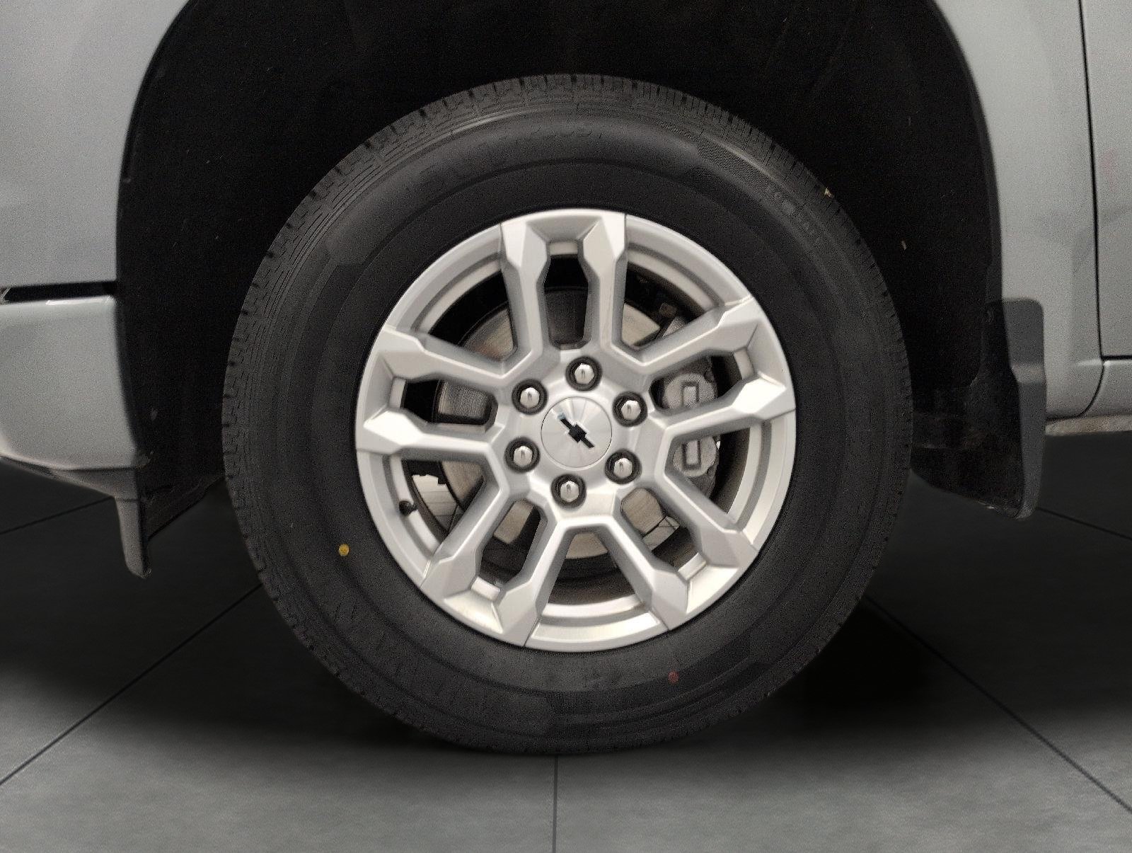 Used 2026 Chevrolet Silverado 1500 RST AWD/4WD image 4