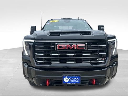 Used 2024 GMC Sierra 2500 AT4 w/ Technology Package AWD/4WD image 12