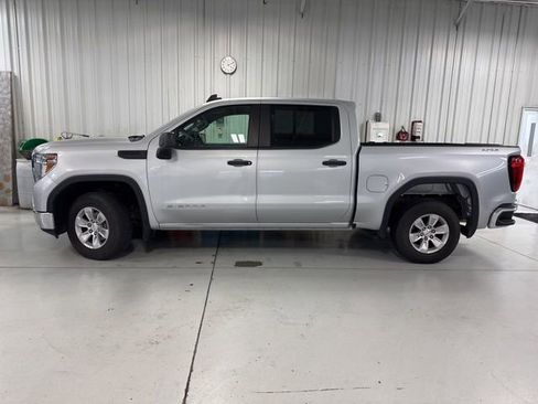 Used 2020 GMC Sierra 1500 4x4 Crew Cab w/ Sierra Value Package image 2
