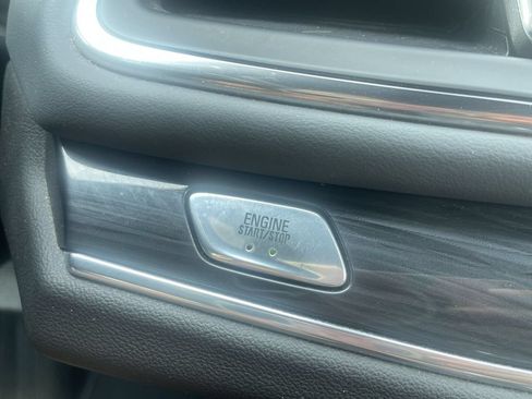 Used 2024 Buick Enclave Premium AWD/4WD image 24