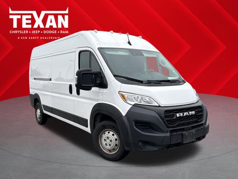 Used 2023 RAM ProMaster 2500 FWD image 1