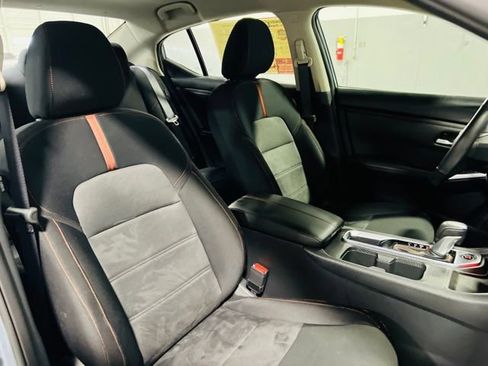 Used 2024 Nissan Sentra SR FWD image 31