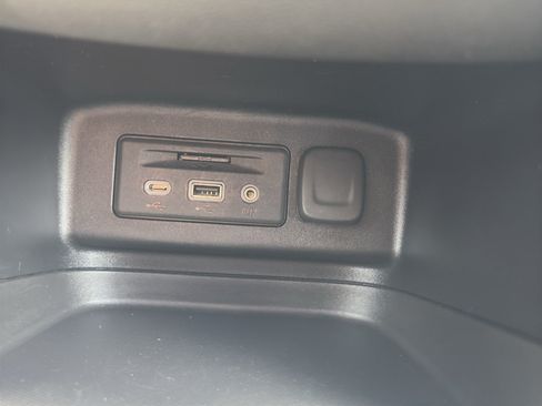 Used 2020 Chevrolet Equinox LT AWD/4WD image 23