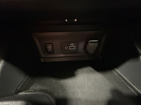 Certified 2025 Nissan Sentra S image 31