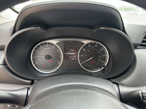 Used 2024 Nissan Versa S FWD image 17