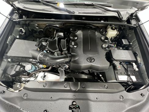 Used 2023 Toyota 4Runner Limited image 27