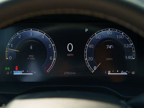 Used 2024 Jeep Grand Cherokee Limited RWD image 26