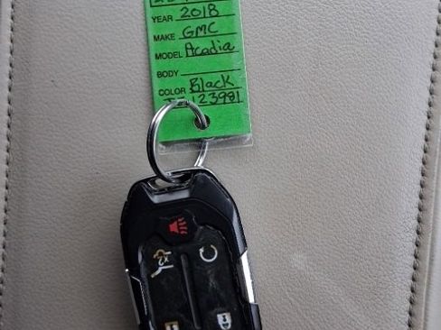 Used 2018 GMC Acadia Denali image 27