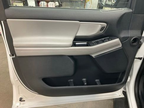 Used 2025 Ford Expedition Max Active AWD/4WD image 5
