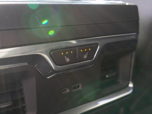 New 2026 GMC Sierra 1500 SLT w/ SLT Premium Plus Package image 15