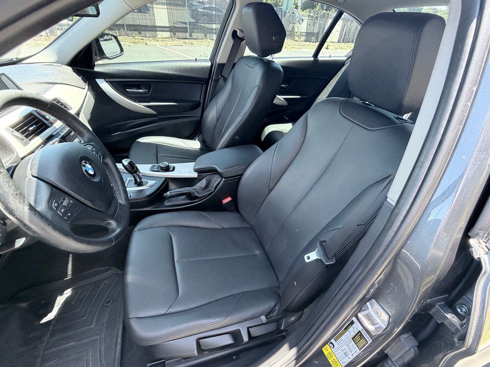 Used 2018 BMW 320i Sedan RWD image 7