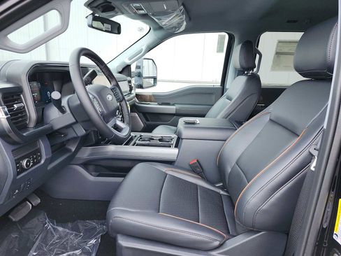 New 2026 Ford F250 Lariat w/ FX4 Off-Road Package image 11